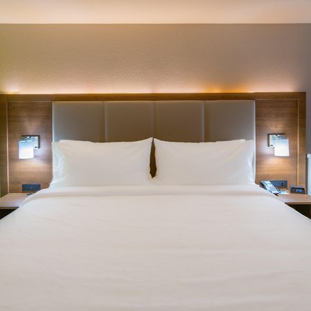 Holiday Inn Express & Suites N Waco Area - West By Ihg Екстериор снимка