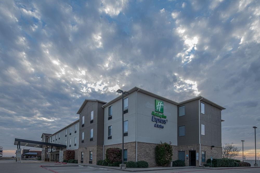 Holiday Inn Express & Suites N Waco Area - West By Ihg Екстериор снимка