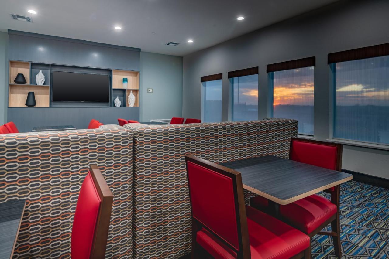 Holiday Inn Express & Suites N Waco Area - West By Ihg Екстериор снимка