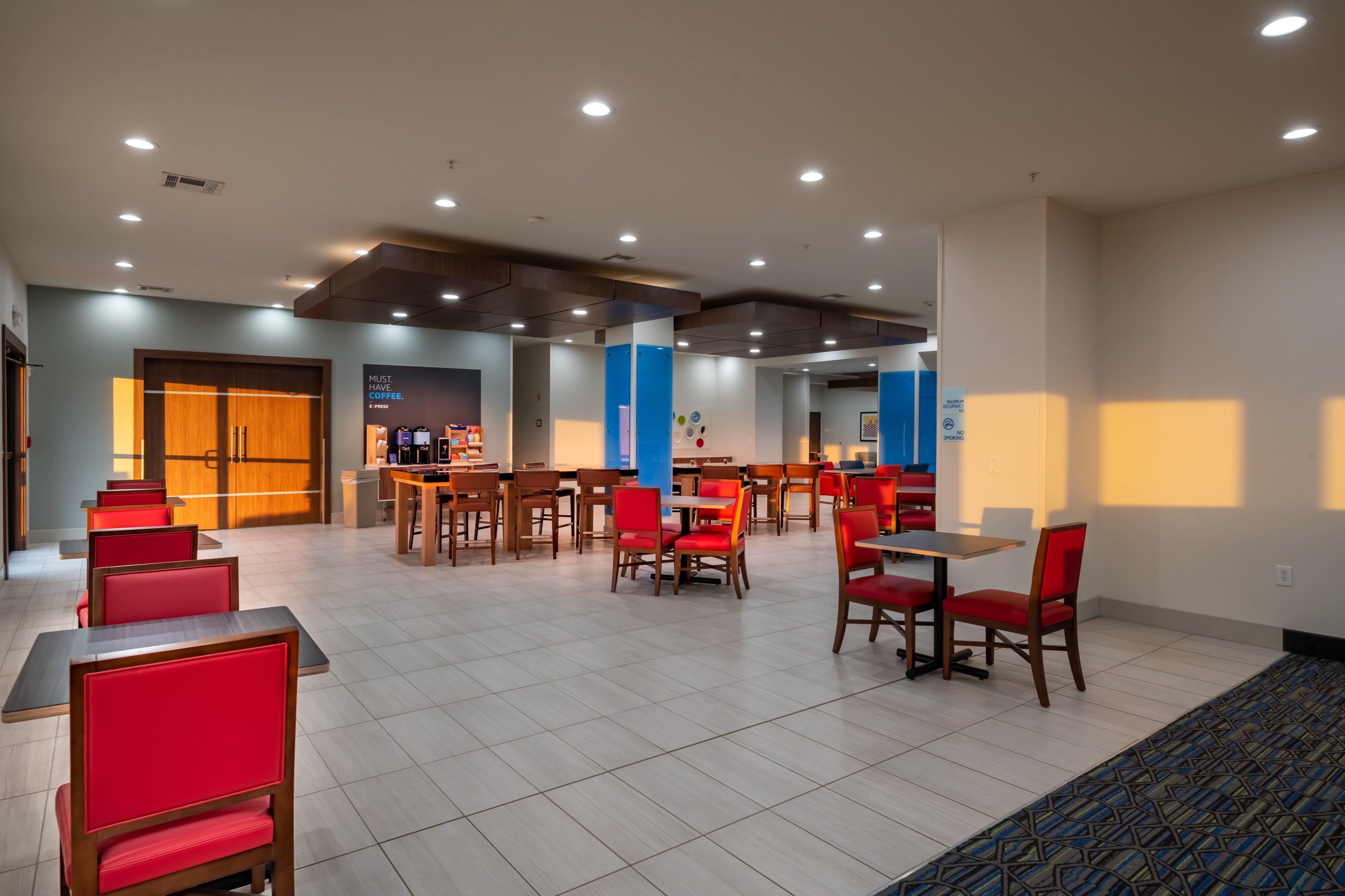 Holiday Inn Express & Suites N Waco Area - West By Ihg Екстериор снимка