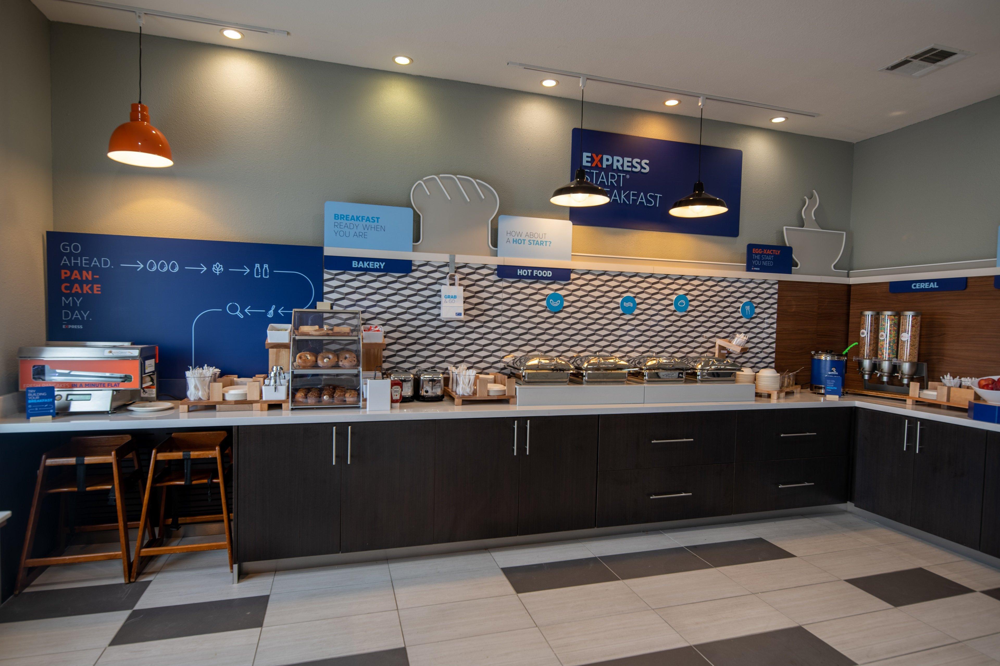 Holiday Inn Express & Suites N Waco Area - West By Ihg Екстериор снимка