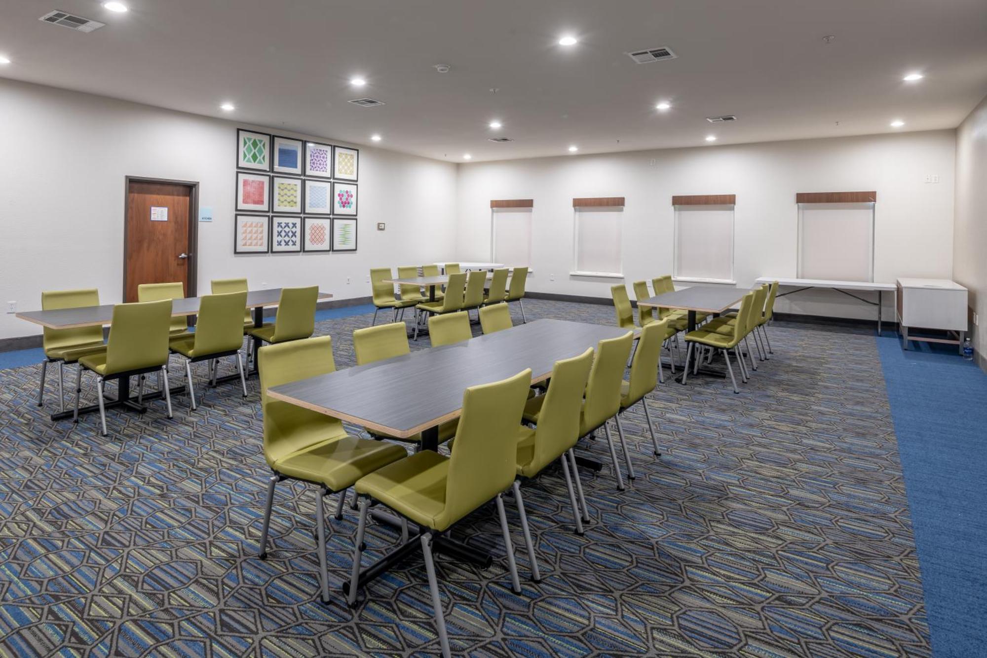 Holiday Inn Express & Suites N Waco Area - West By Ihg Екстериор снимка