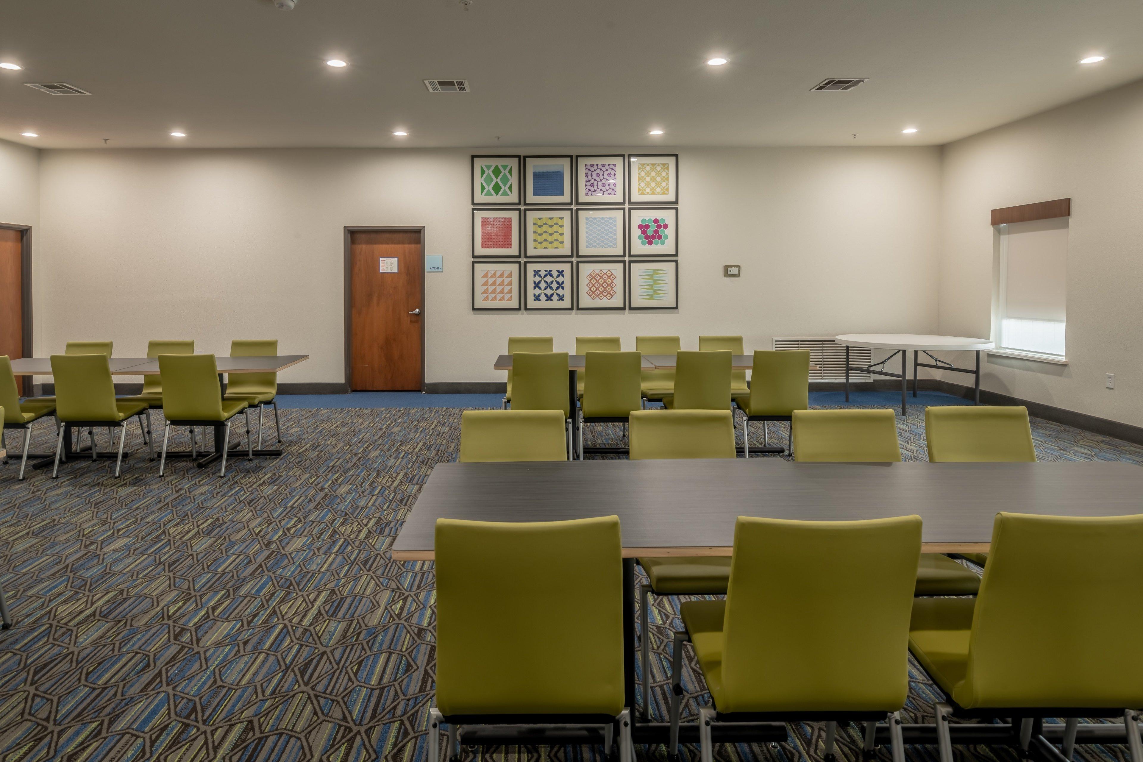 Holiday Inn Express & Suites N Waco Area - West By Ihg Екстериор снимка